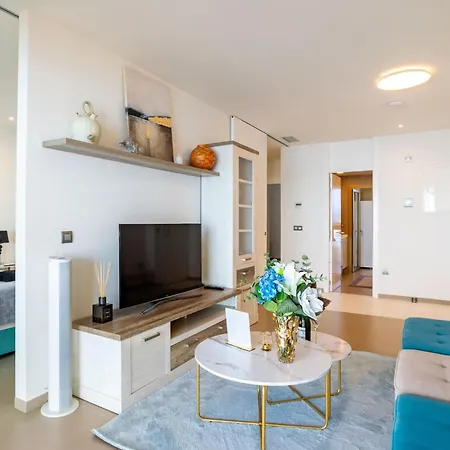 Skyp Intempo By Interhome *