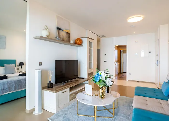 Skyp Intempo By Interhome *